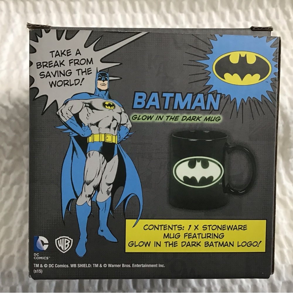 DC Comics Batman Glow In The Dark Logo Mug - Picture 5 of 11